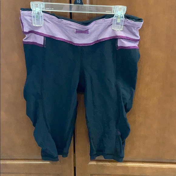 lululemon athletica Pants - Lululemon Capri Shorts size XS
